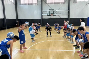 为什么篮球夏令营能提升孩子的篮球技能?